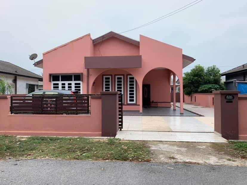 Bj Villa Homestay Куала Теренгану Екстериор снимка