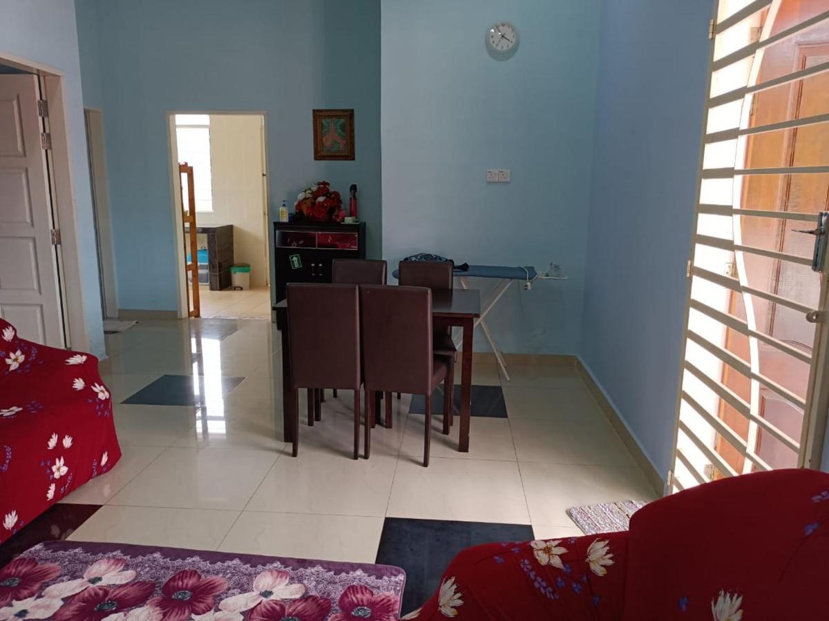 Bj Villa Homestay Куала Теренгану Екстериор снимка